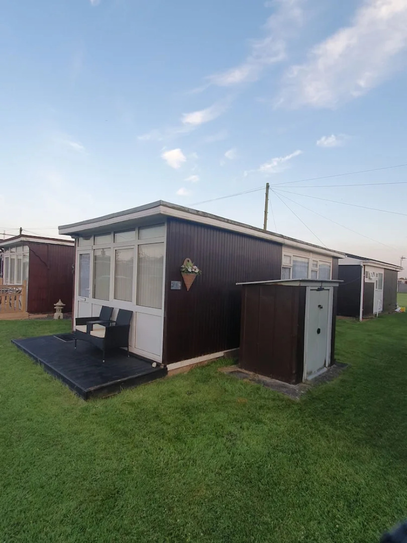 Lovely Relaxing two Bedroom Holiday Chalet