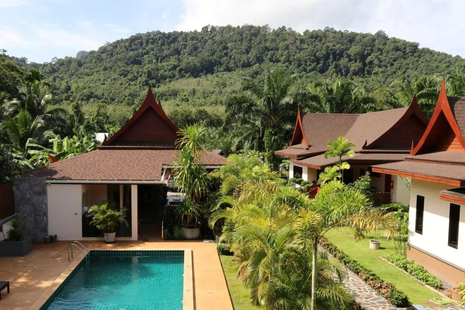 Chanapha Residence (SHA Extra Plus)