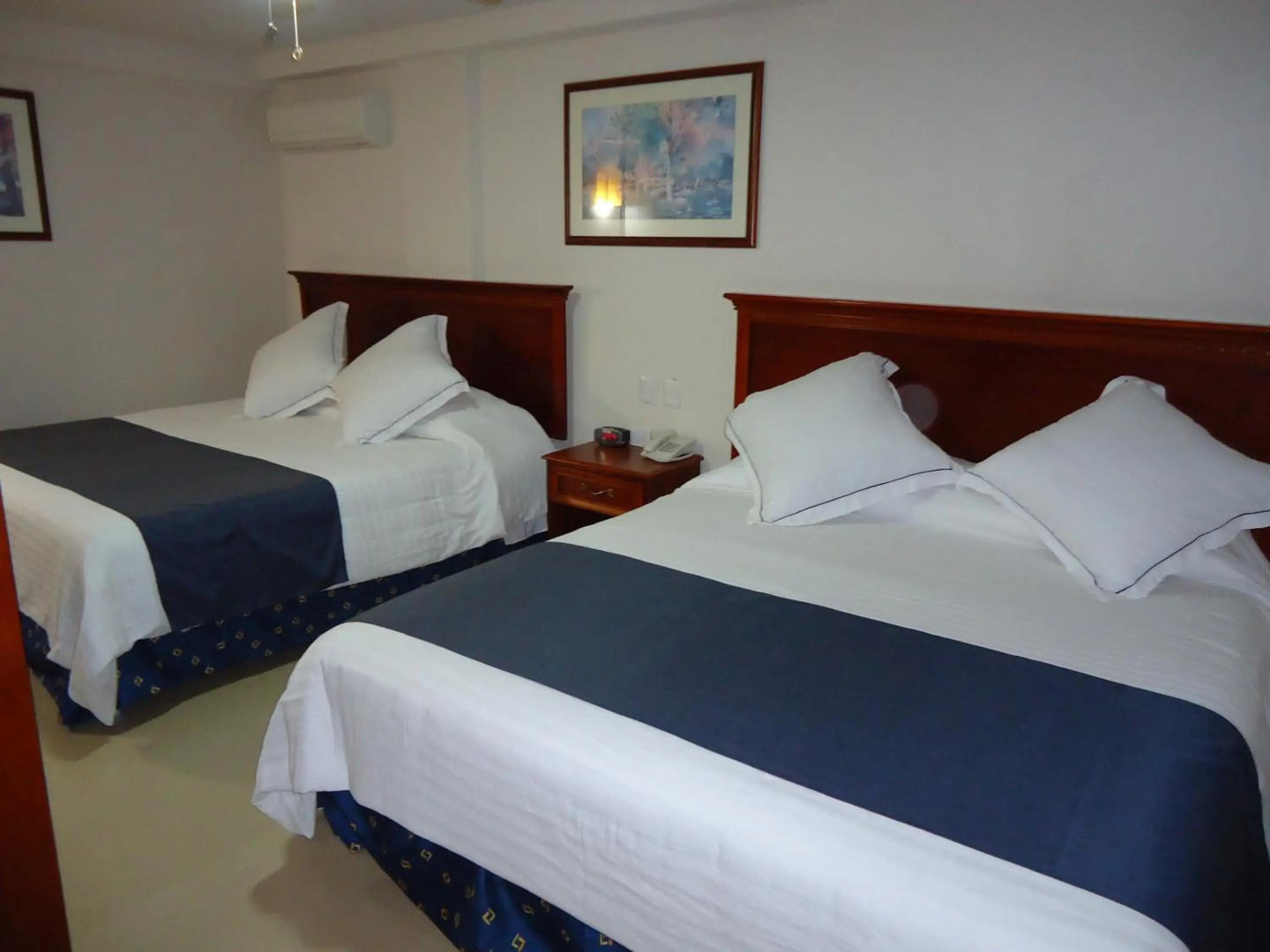Hotel Porto Allegro - Near Malecon