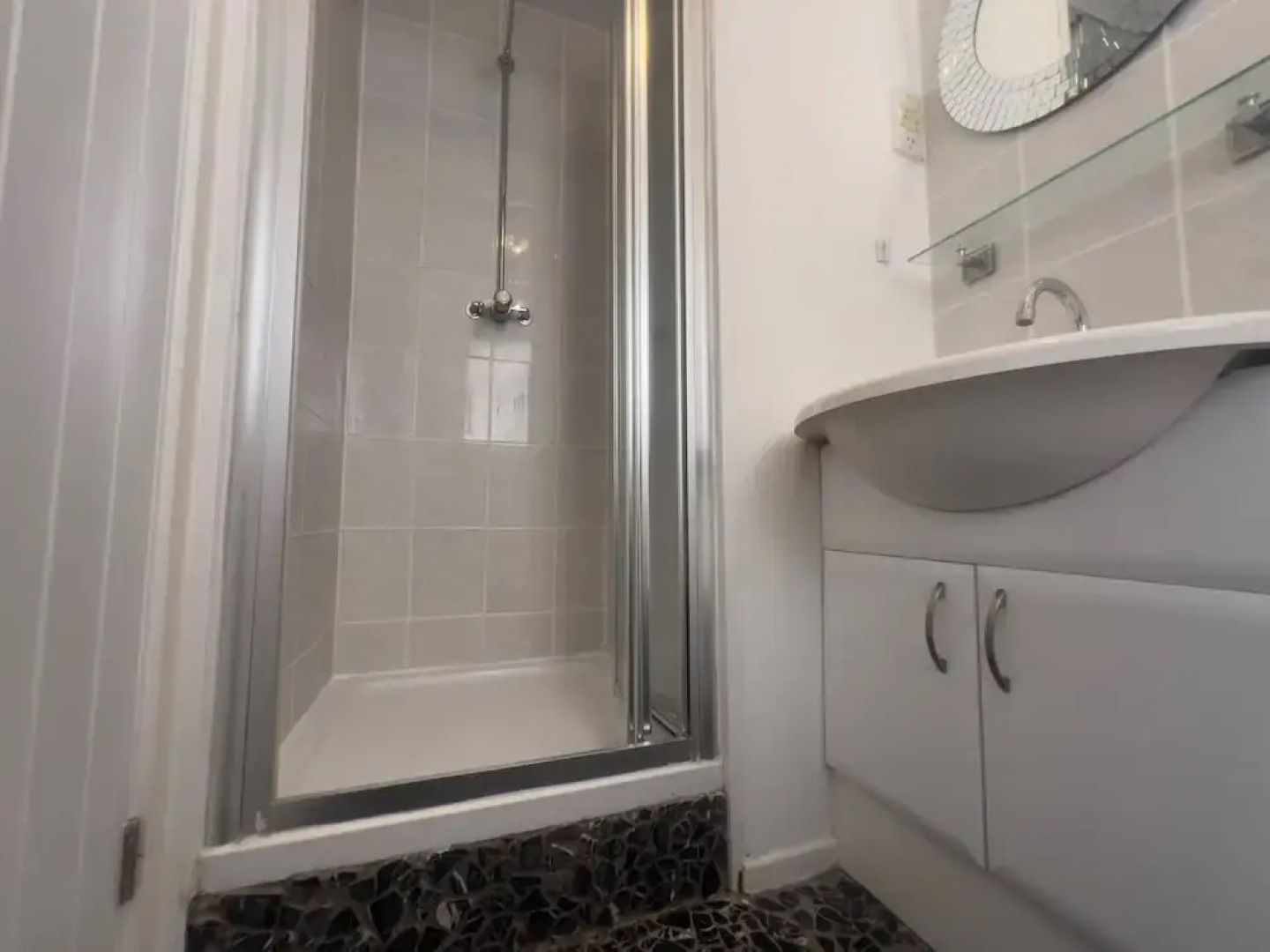 Charming Houghton Regis House With 4 Bedrooms