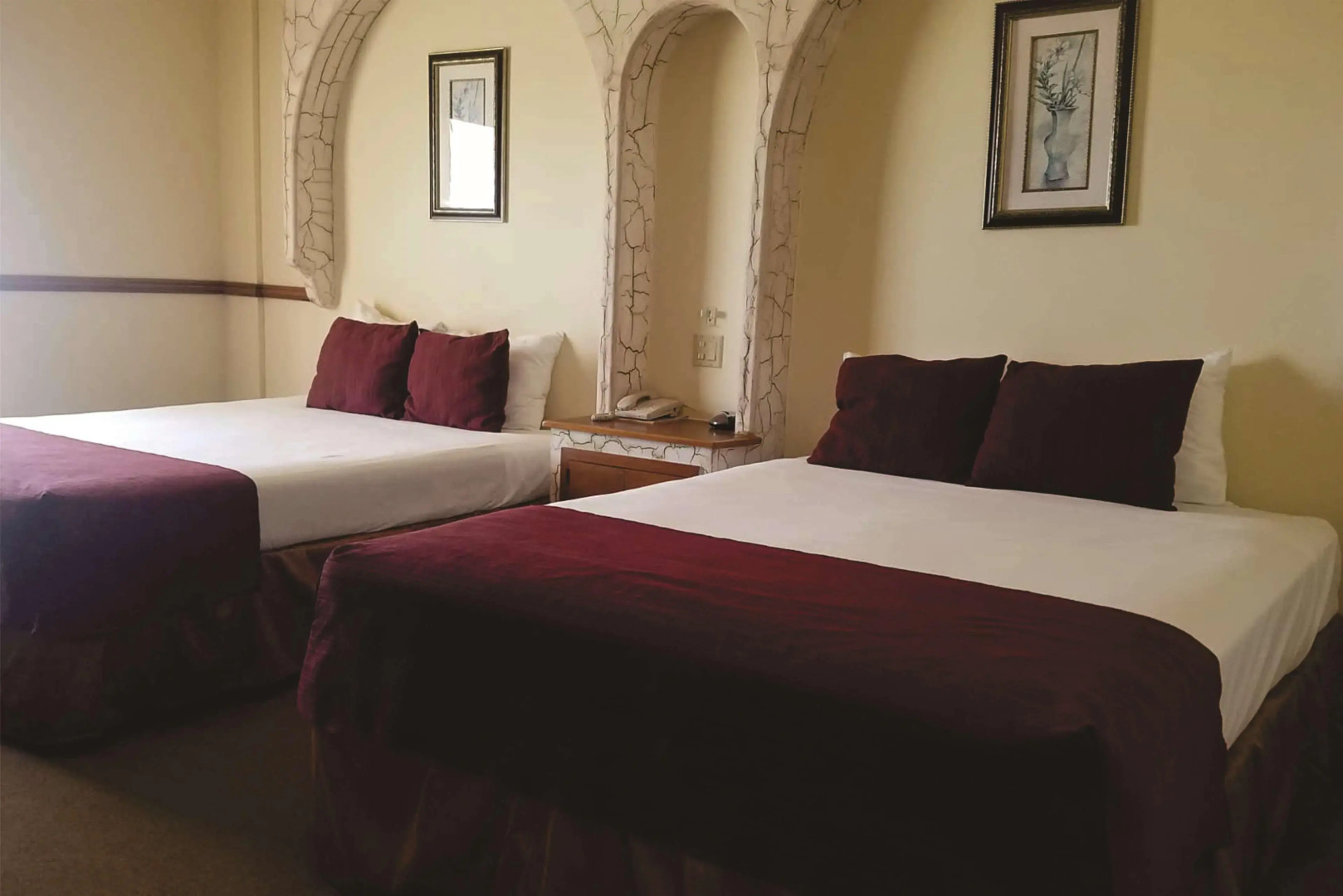 Laos Mar Hotel & Suites