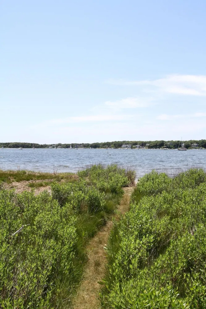 Cape Cod  On The Bay 3 Bedroom Home