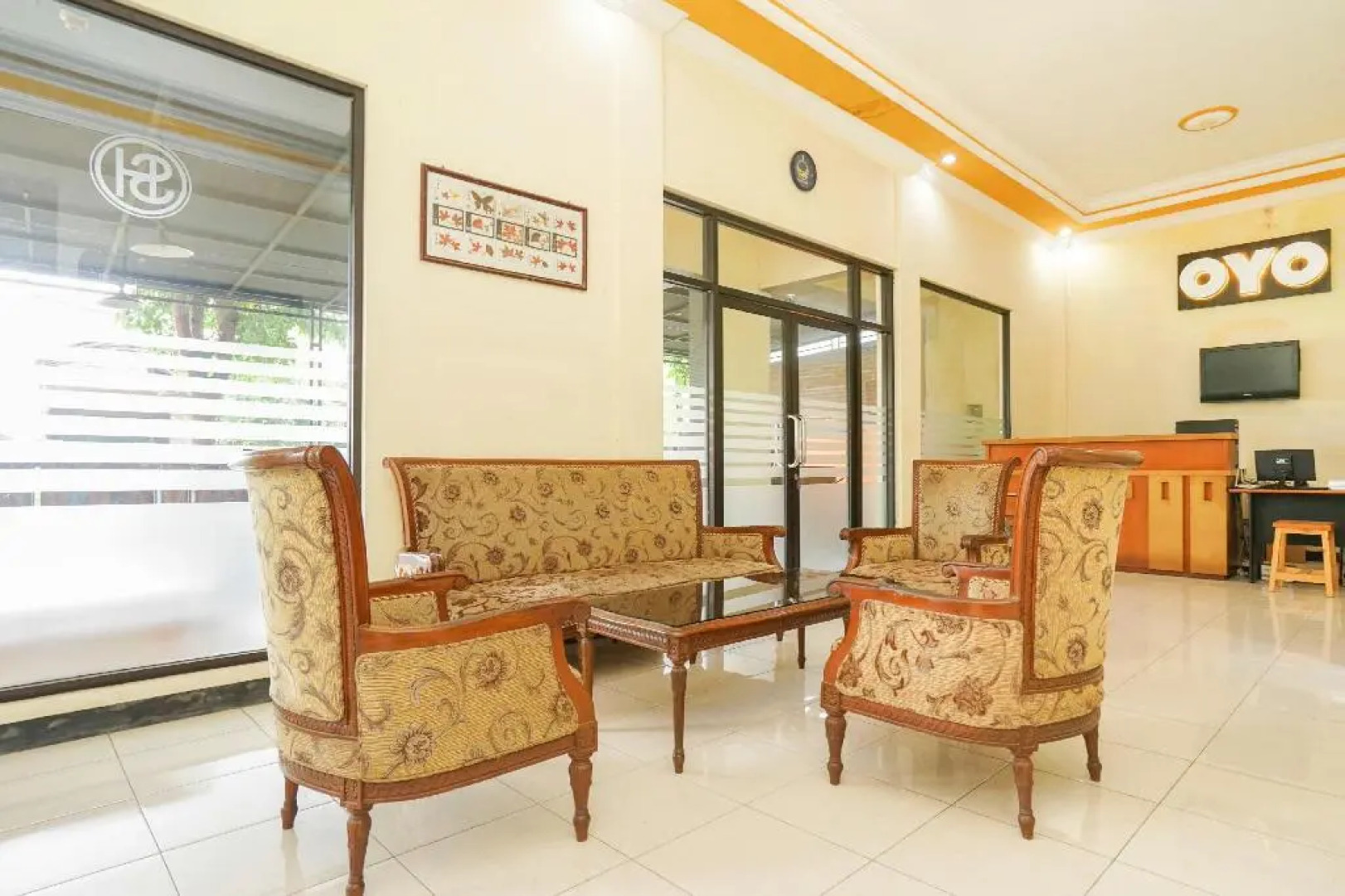 OYO 587 Penginapan Sinar Harapan