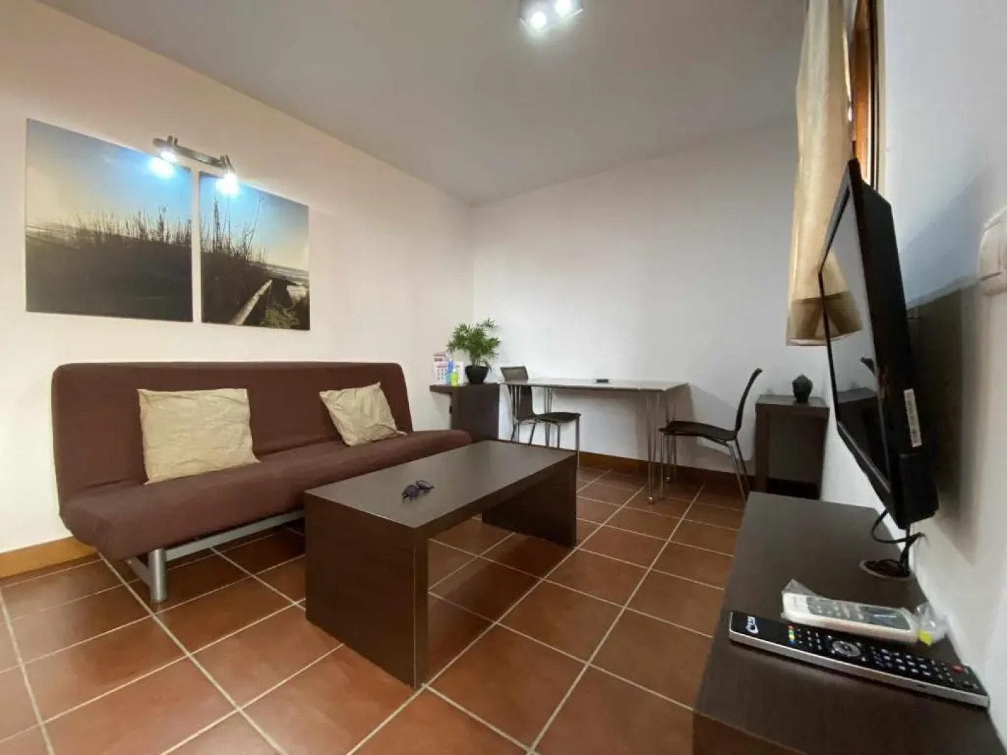 Apartamento para 4 personas con jardín privado y barbacoa cerca de la playa