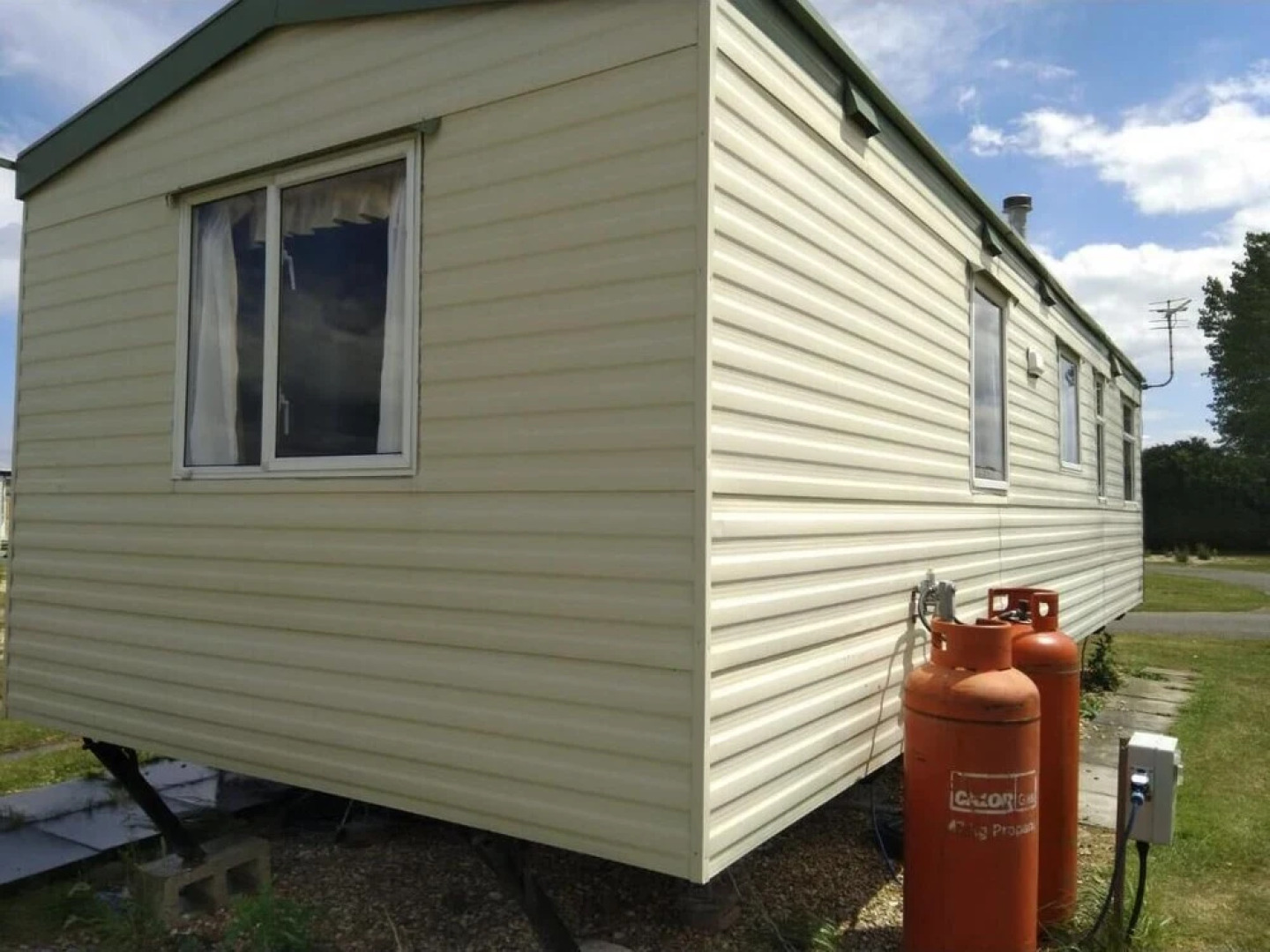 Caravan - Sleeps 4 - Parking - 10mins To Beach