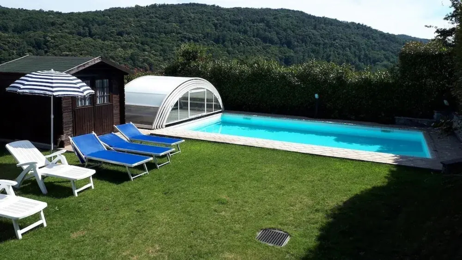 Chalet Dania With Garden Pool and Lake View