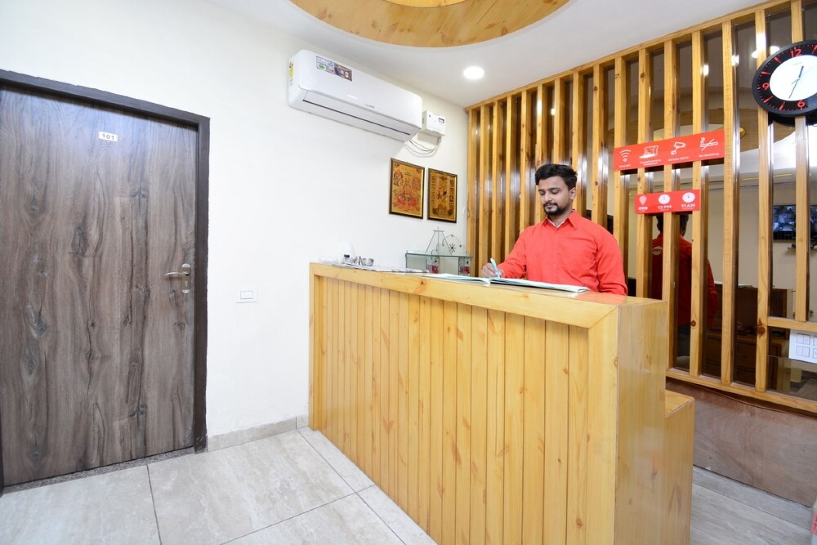 OYO 28335 Hotel Classic