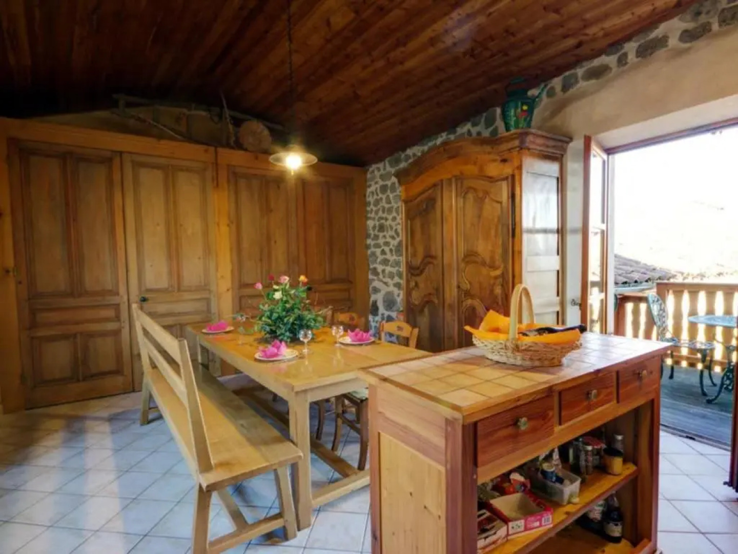 Gîte Essertines-en-Châtelneuf, 3 pièces, 6 personnes - FR-1-496-16