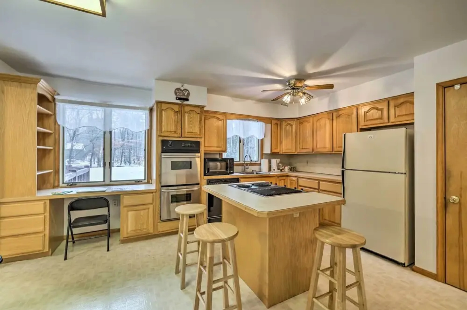 Pocono Pines Home ~ 10 Mi to Skiing & Hiking!