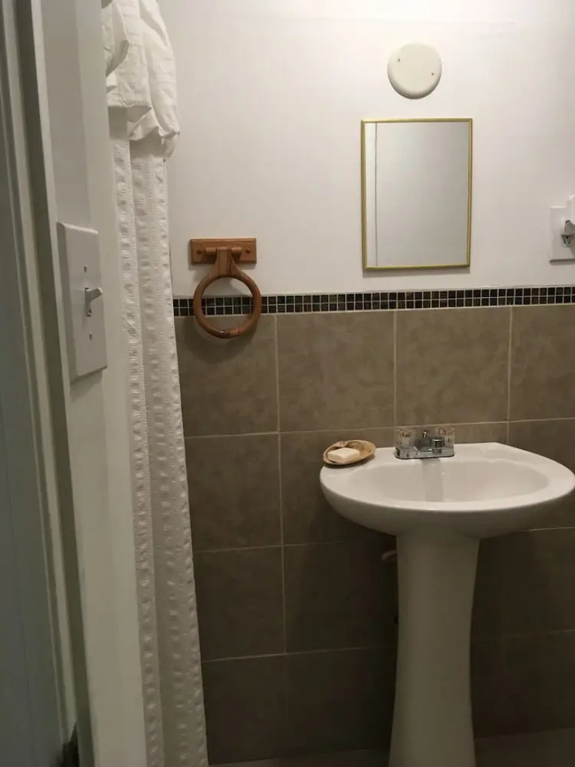 Brushwood House by Smith Point Beach