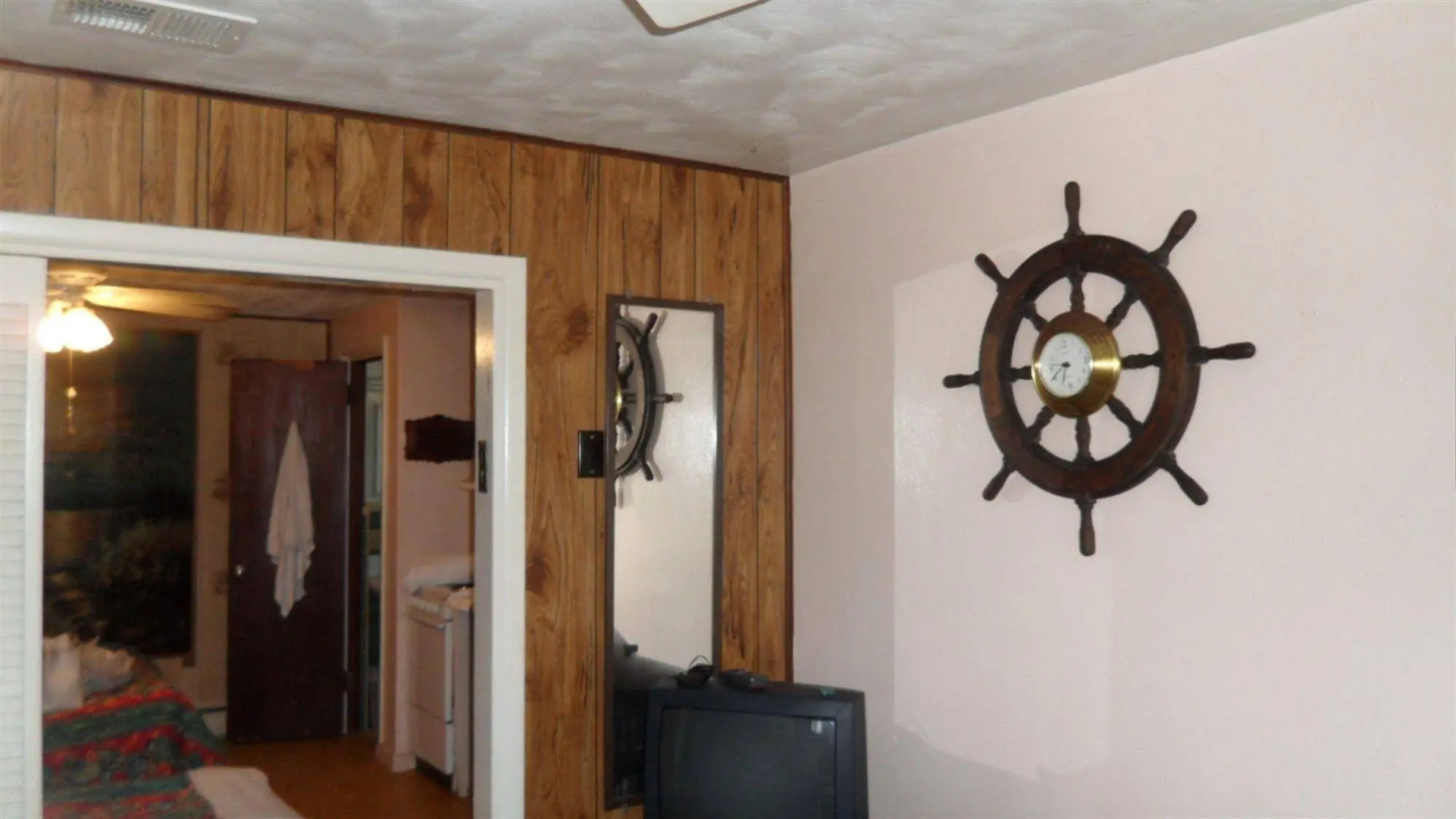 Lazy Hours Motel