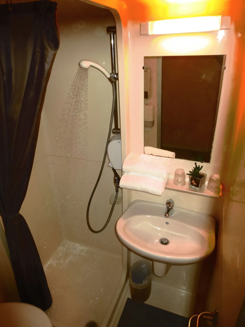 Hotel Crocus Caen Memorial