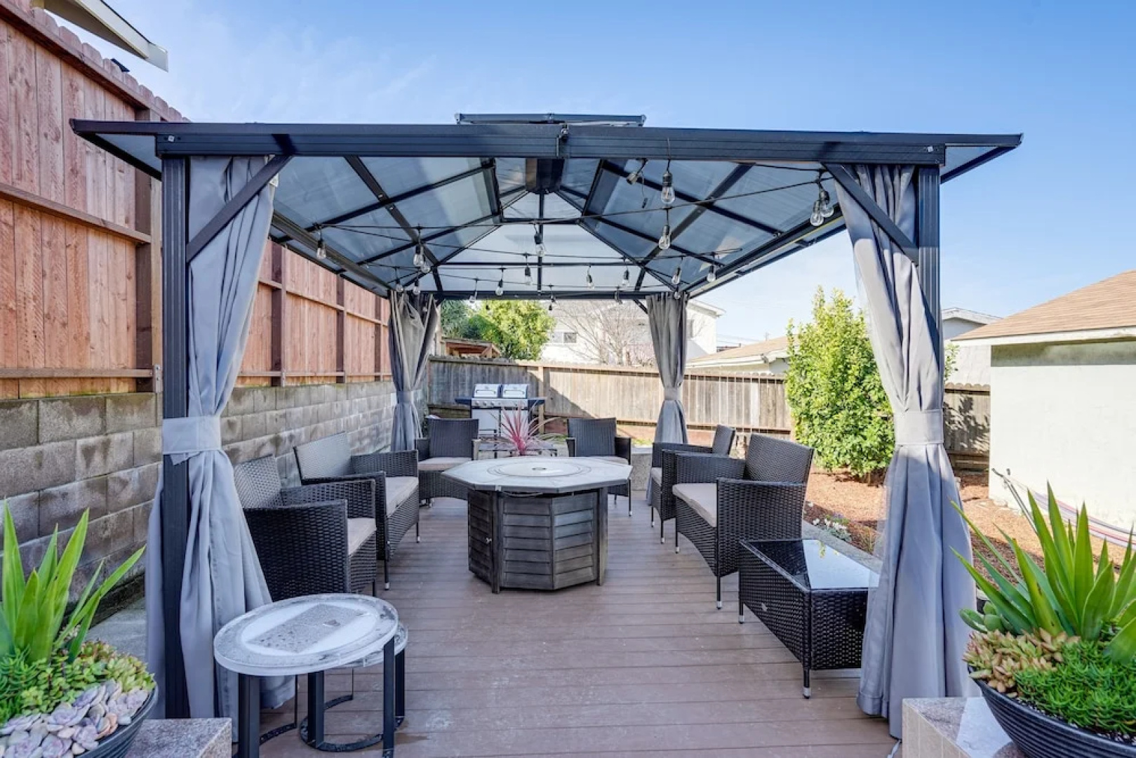 Pinole Oasis w/ Gazebo & Gas Grill: Close to Napa