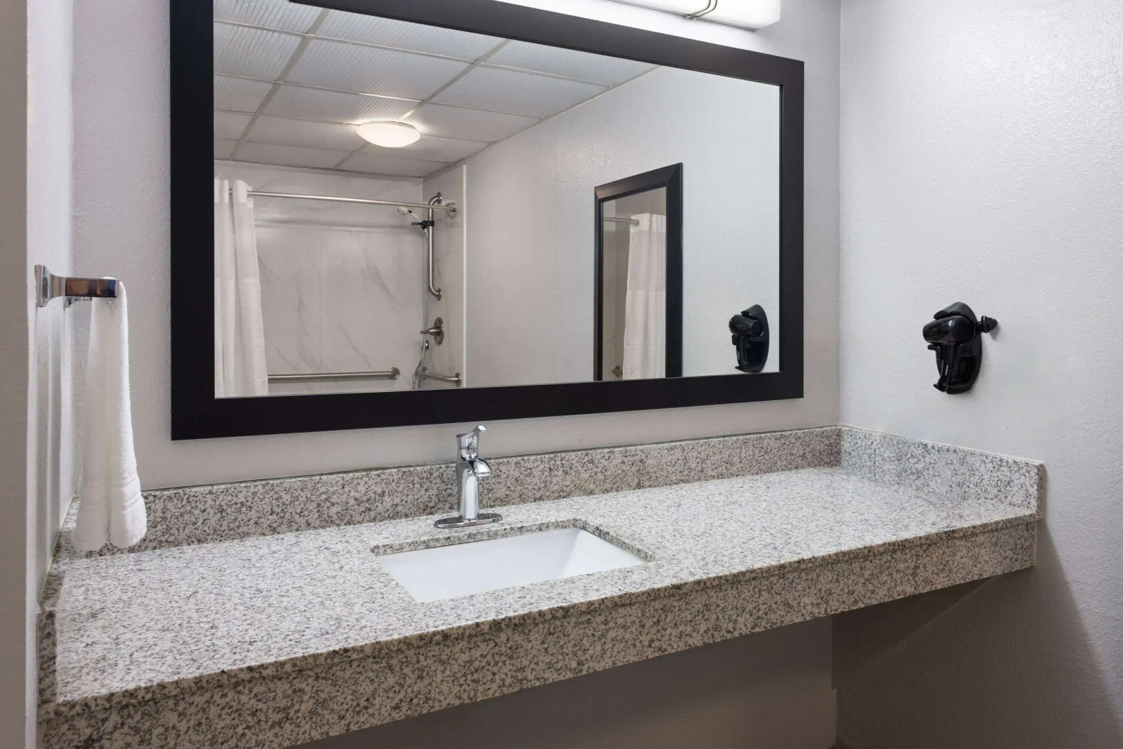 Days Inn by Wyndham Ladson Summerville Charleston