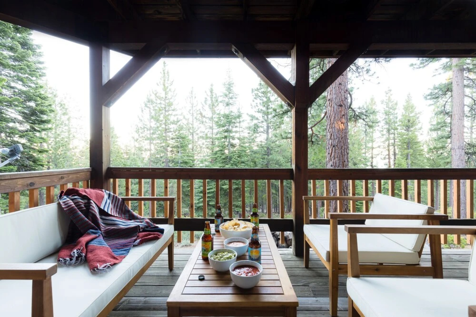 Wildwood by Avantstay Seclusion In The Woods w/ 3 Decks! 15mins From Nrthstar!