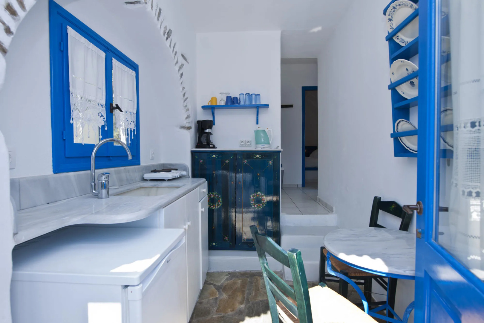 Blue Dolphin Antiparos Villas and Suites