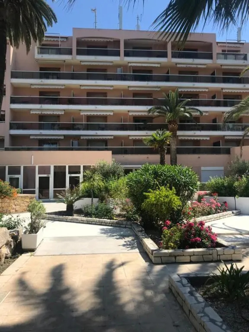 Appartement de standing à 5 min de la mer N 7102