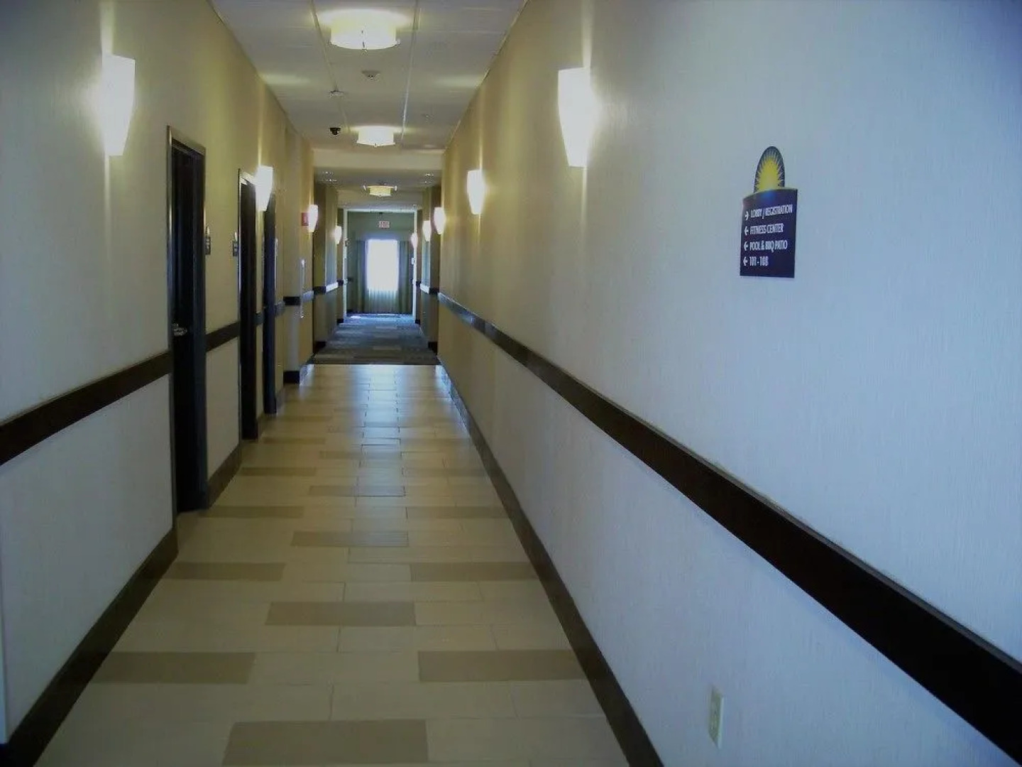 Days Inn & Suites Mineral Wells