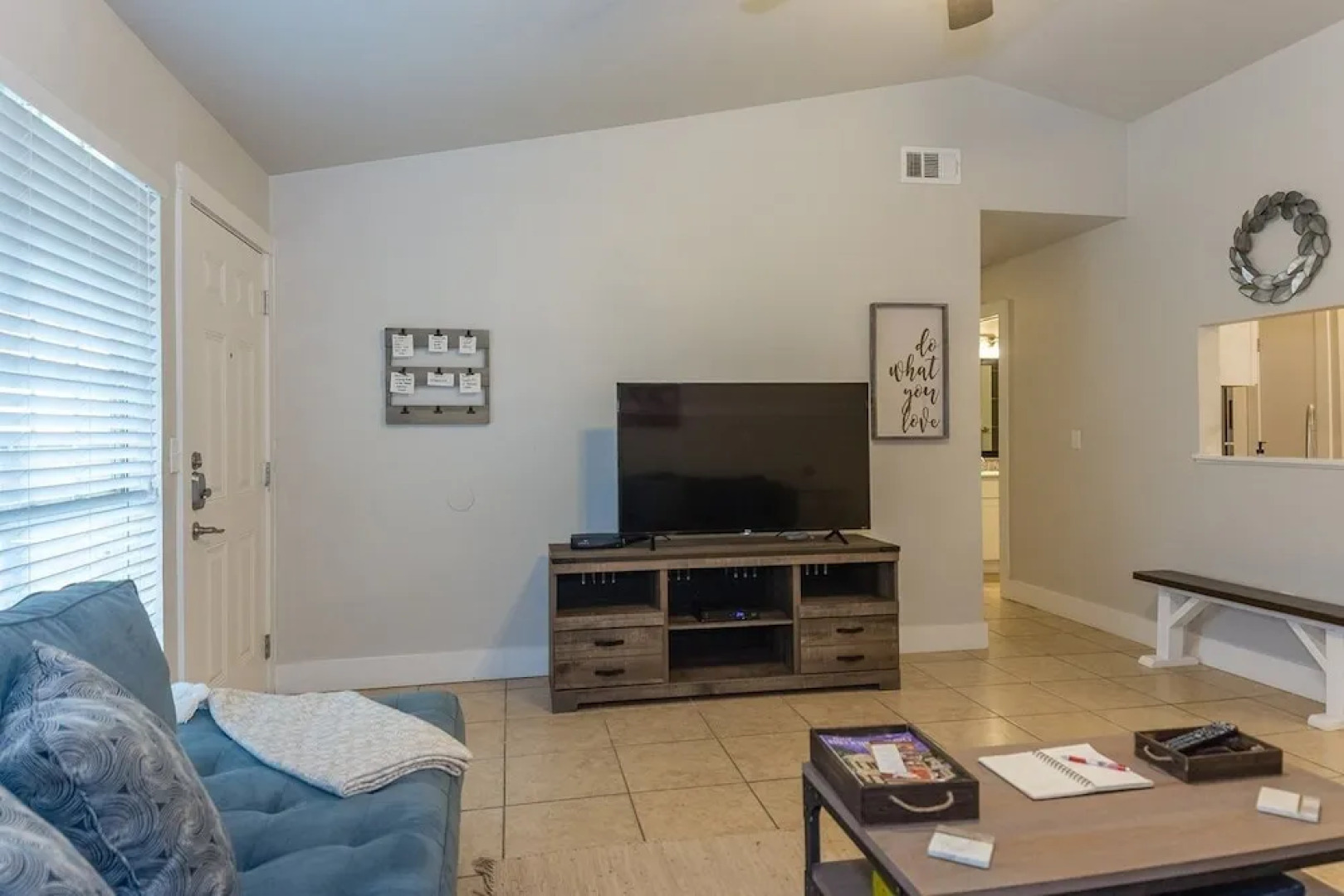 Fredericksburg Fun 3 Bedroom Apts by Redawning