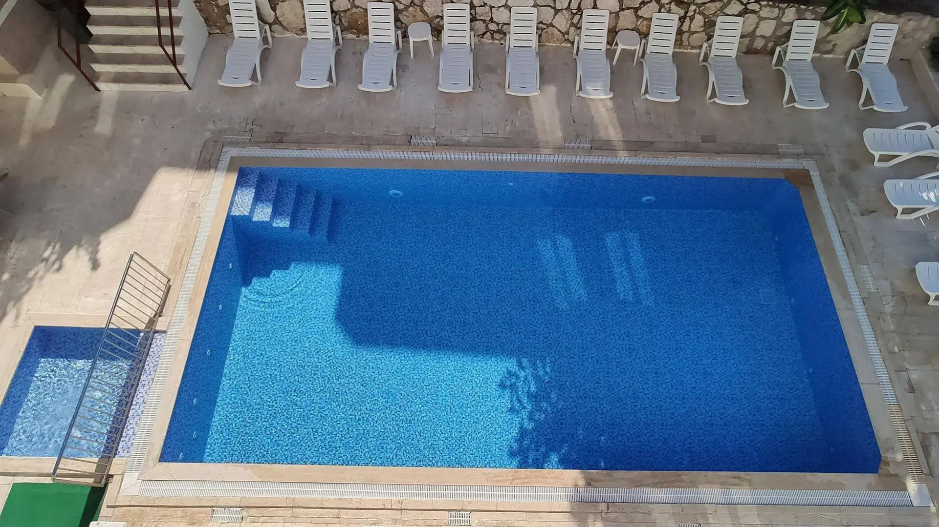 Blue Paradise Apart