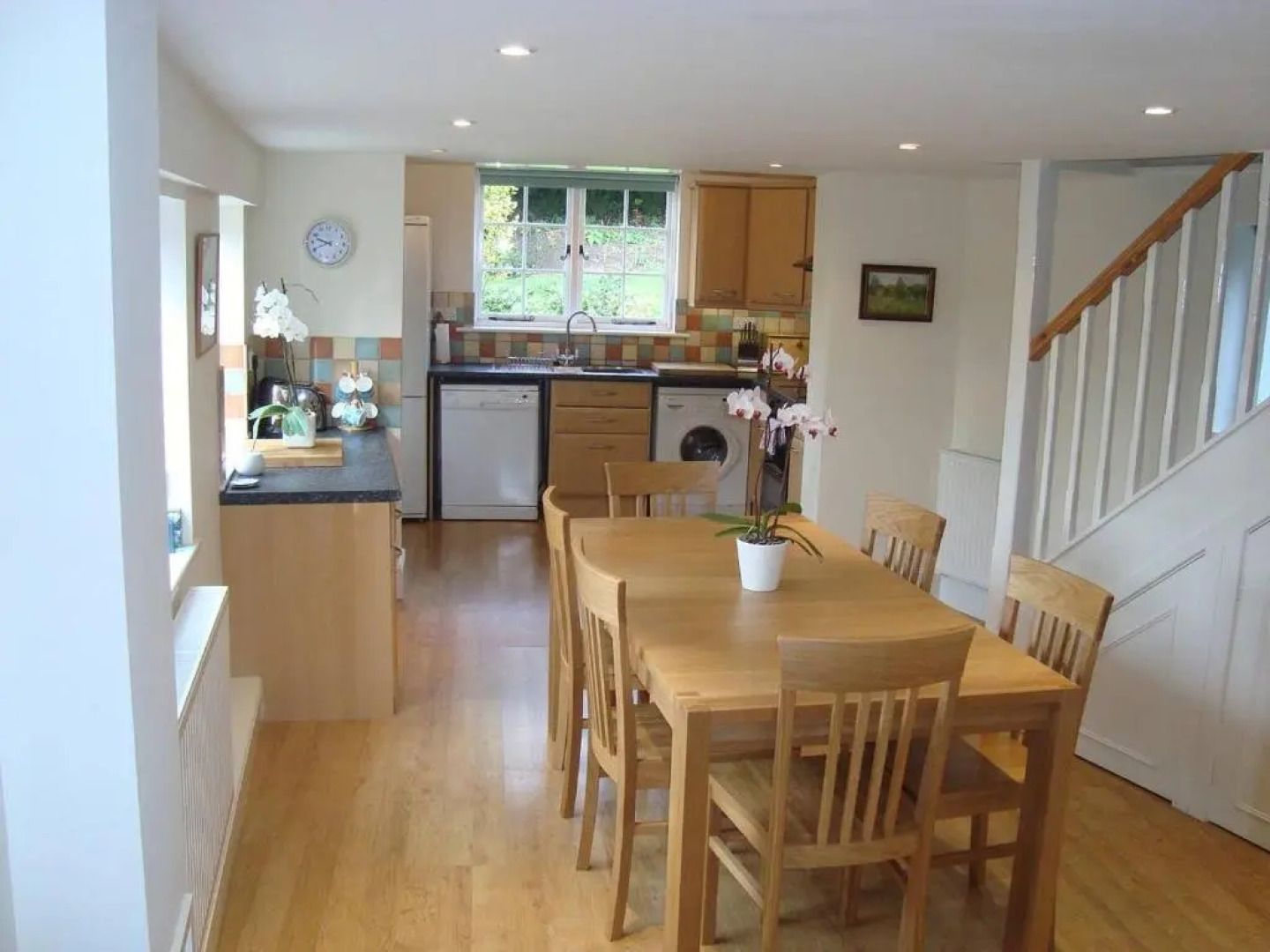 Stunning 3 bedroom cottage, all ensuite, near Stonehenge, Salisbury, Avebury and Bath