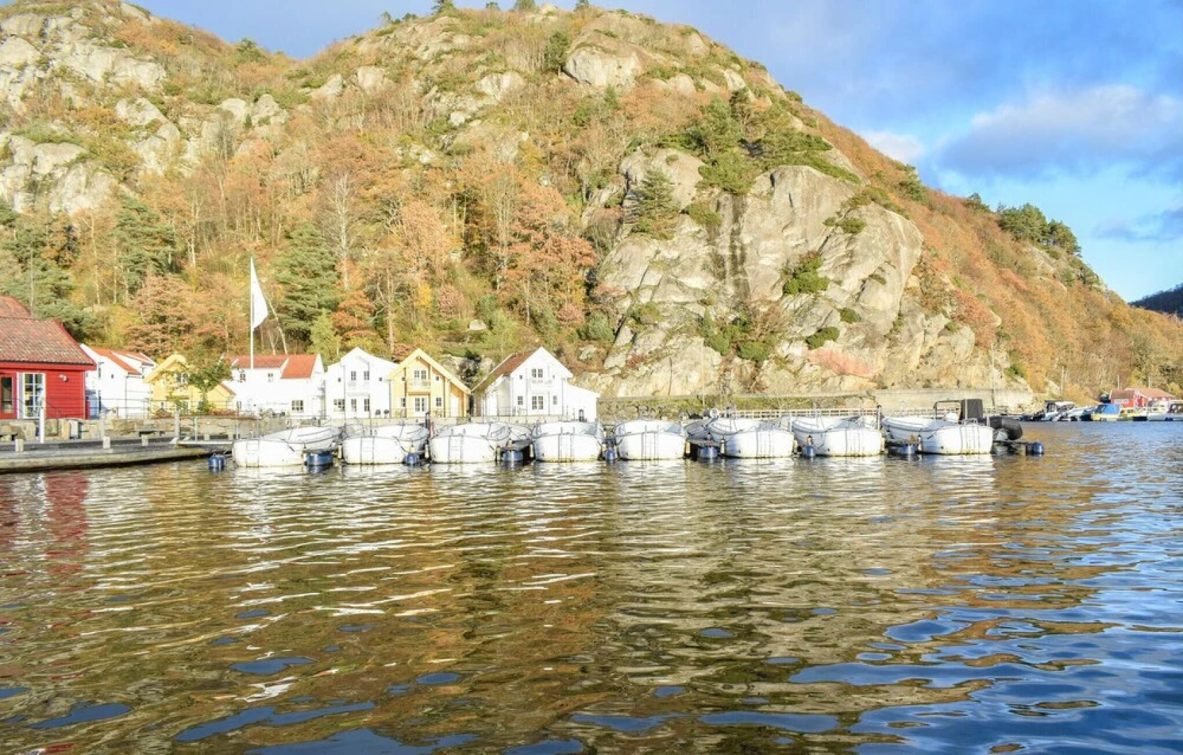 Beautiful Home in Farsund With 4 Bedrooms and Wifi