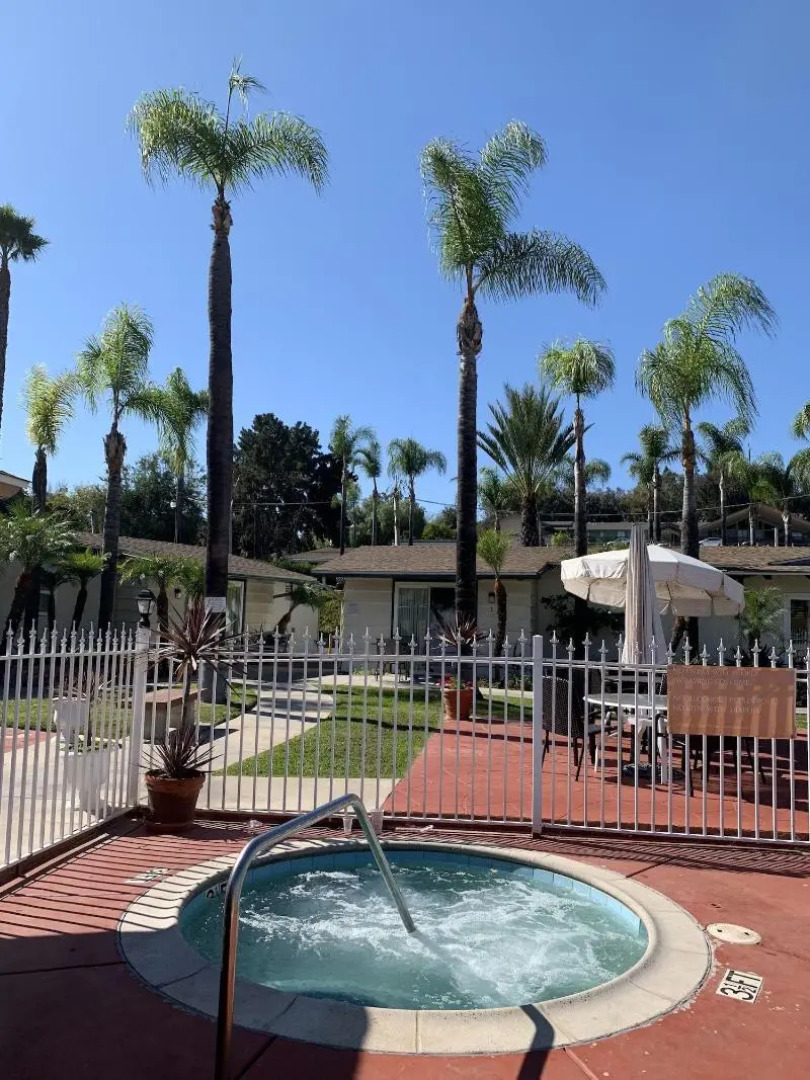 Fallbrook Country Inn