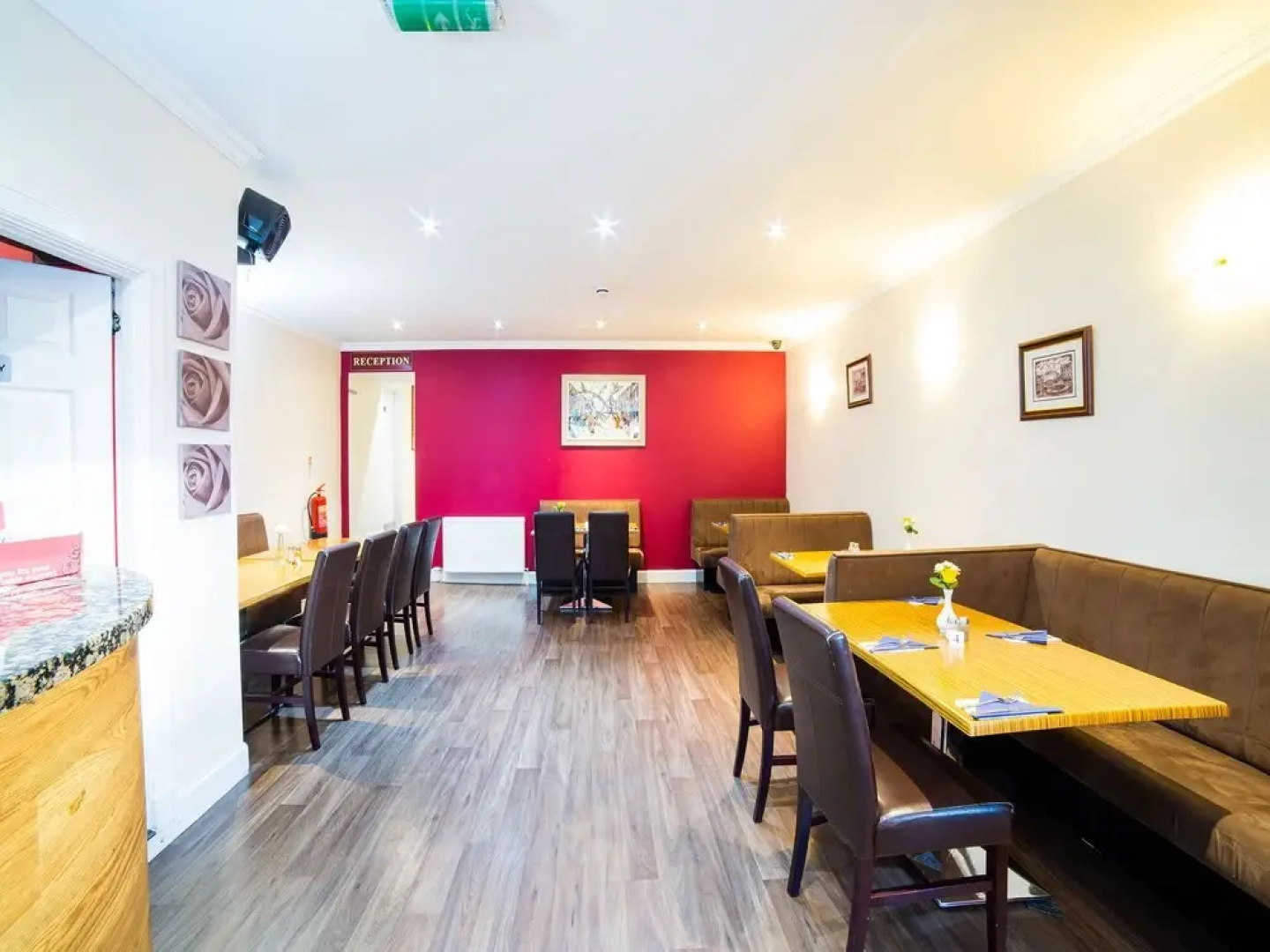 Oyo Douglas Hotel
