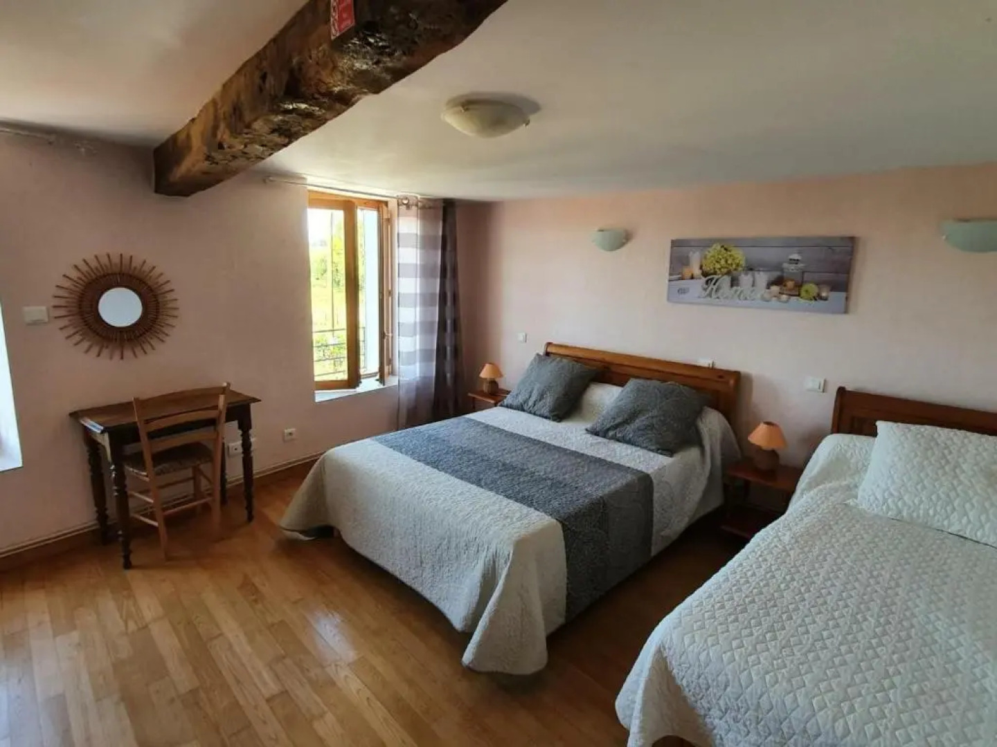 Gîte Saint-Paul-de-Vézelin, 4 pièces, 8 personnes - FR-1-496-87