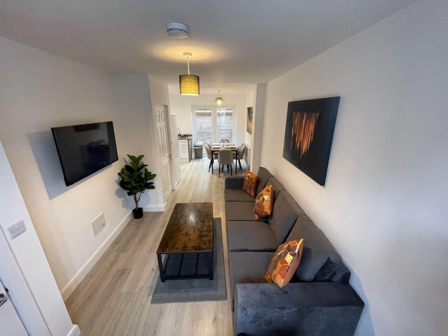 3 Bedroom New House with WiFi