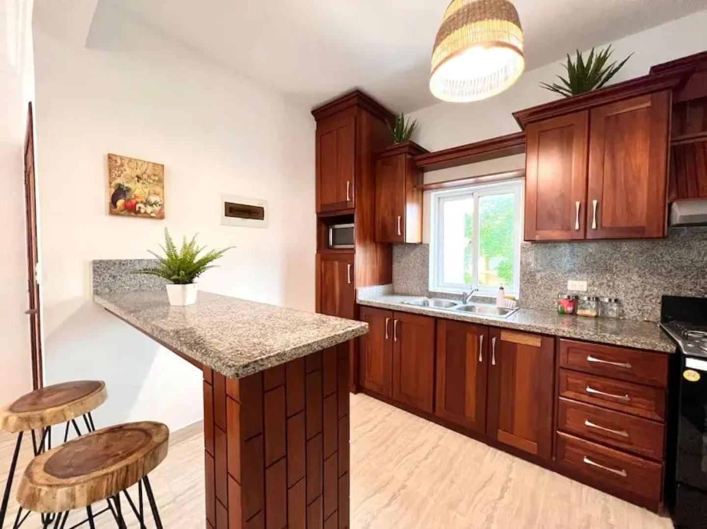 Amazing apartment in thecity 30mins from the beach