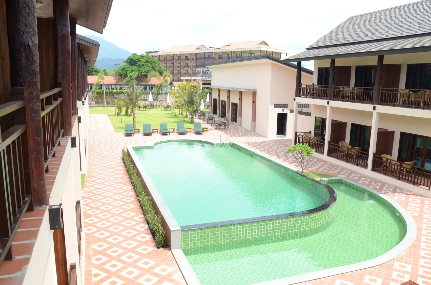 Saksiri Riverside Boutique Hotel