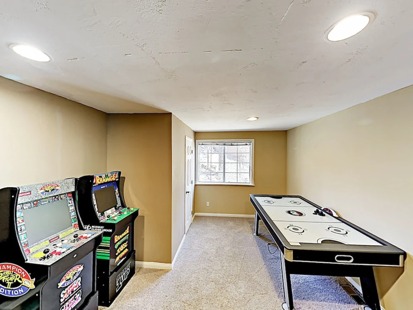 New Listing! "evergreen Escape" - Decks & Game Room 5 Bedroom Home