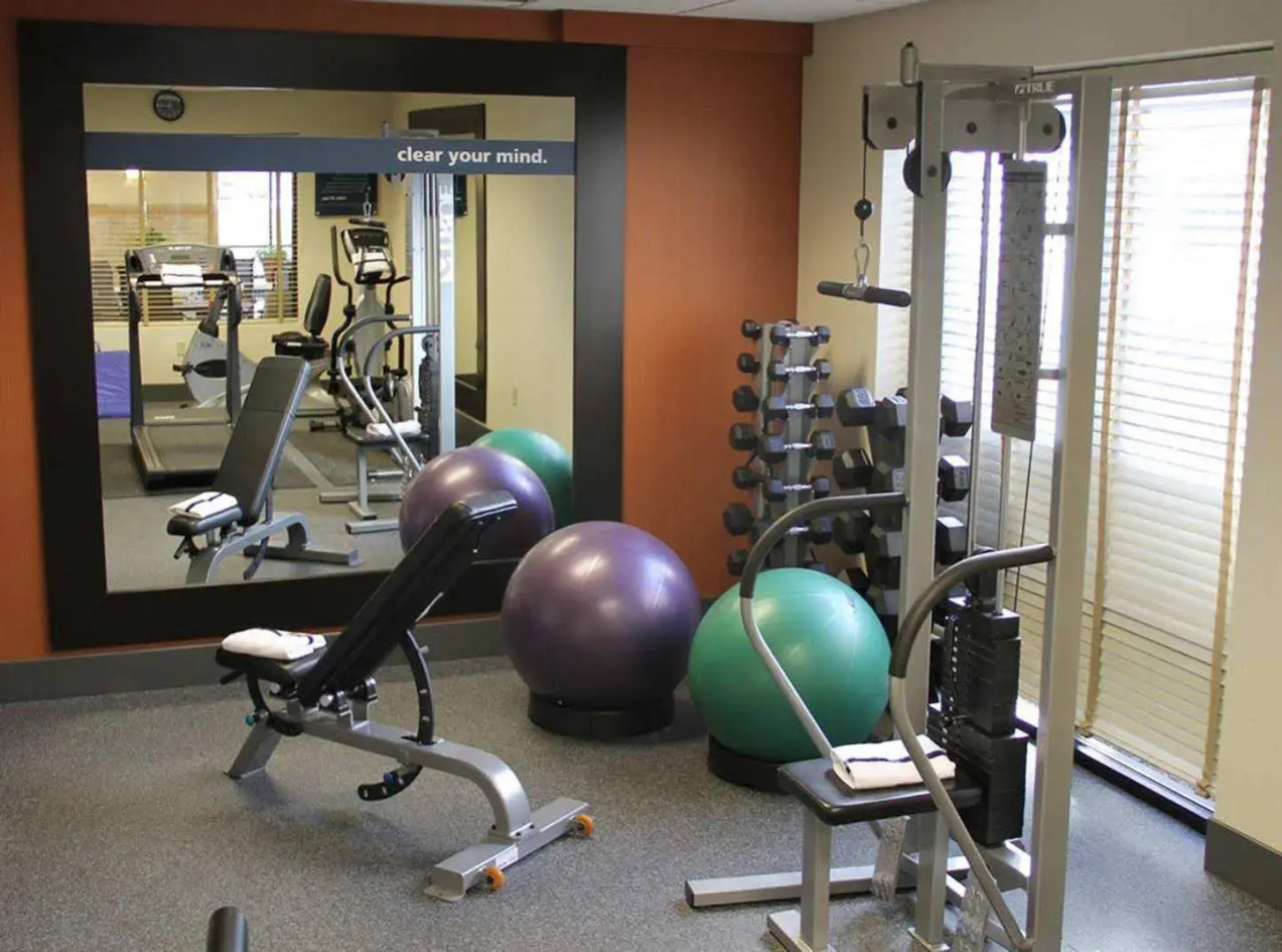 Hampton Inn & Suites Albany Airport