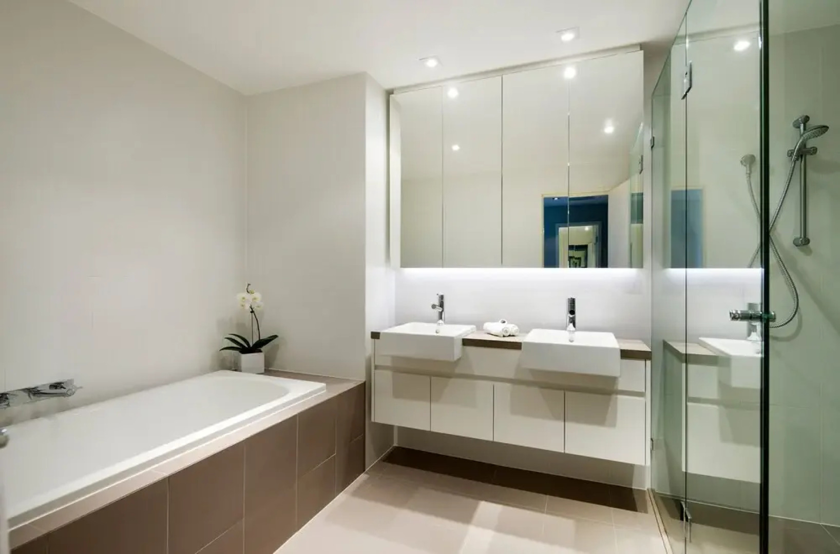 Claremont Quarter Luxury Apartment
