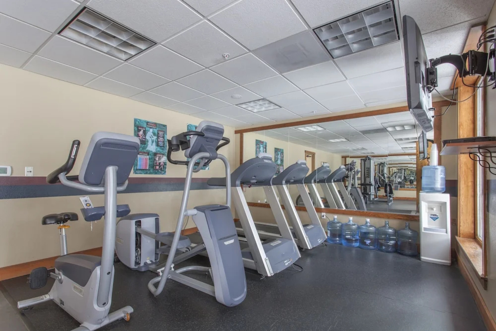 Juniper Springs Lodge by Mammoth Five Star