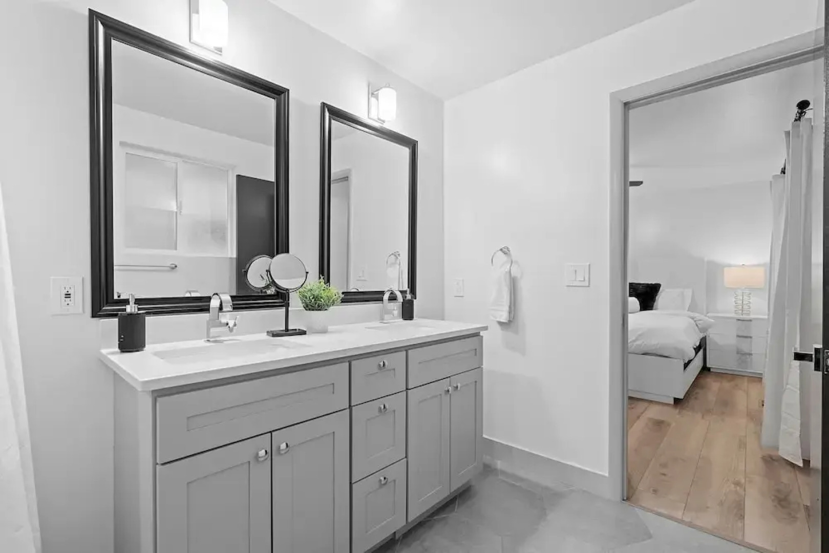 Ski Lover's Paradise: 7br Villa Near Top Resorts 7 Bedroom Home by RedAwning