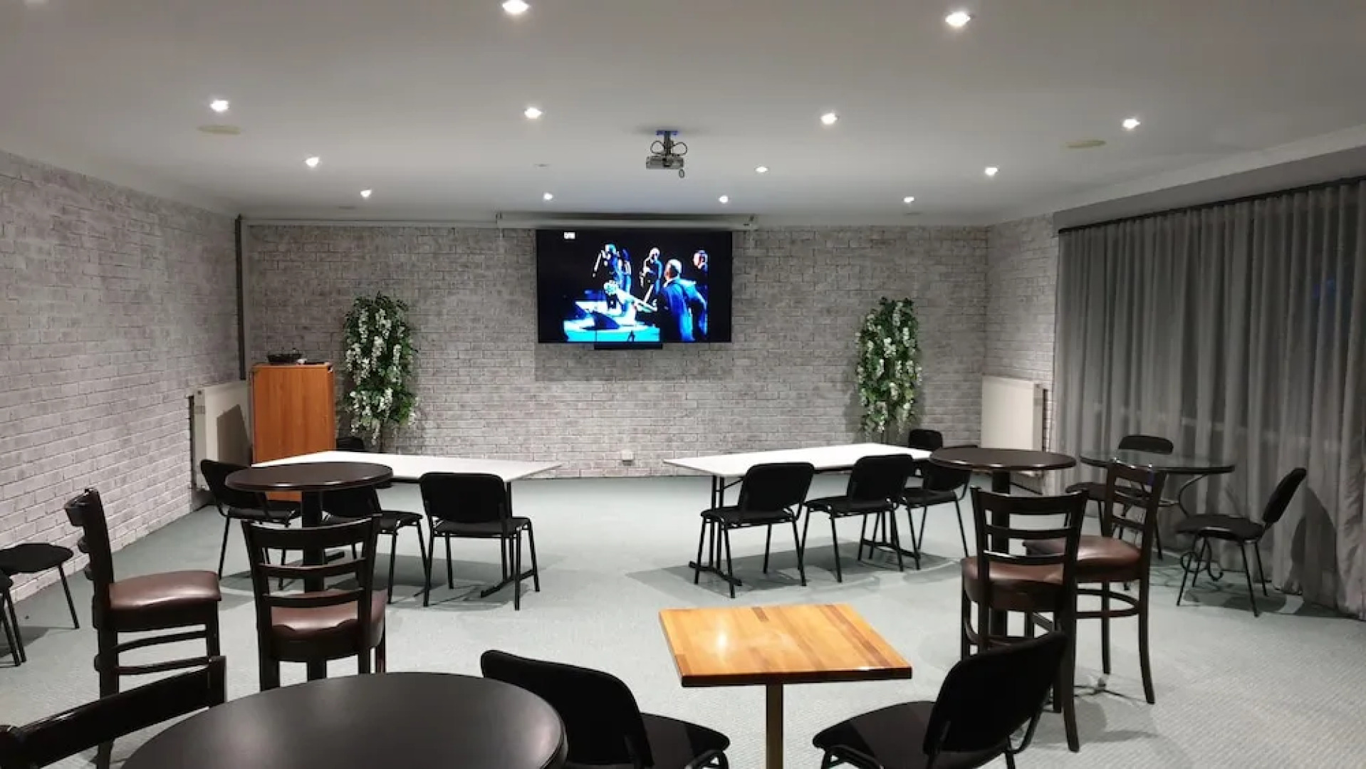 Tumbarumba Motel & Elms Restaurant