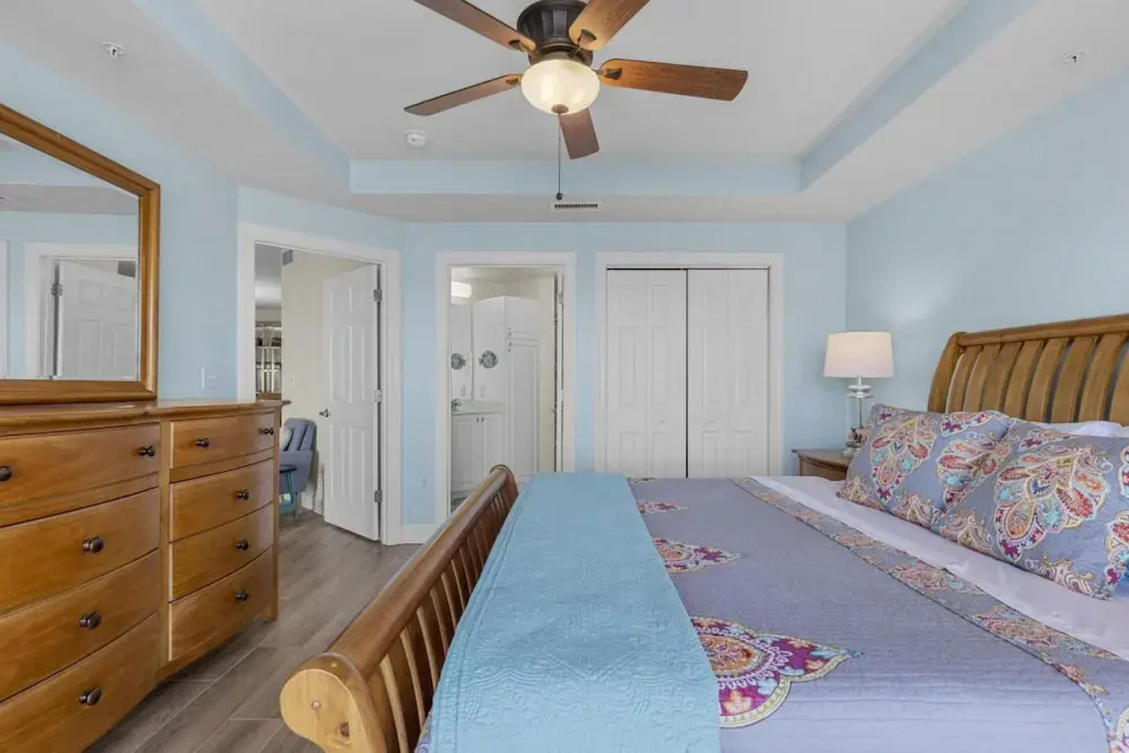 Yacht Club Dream 3 Bedroom Condo by RedAwning