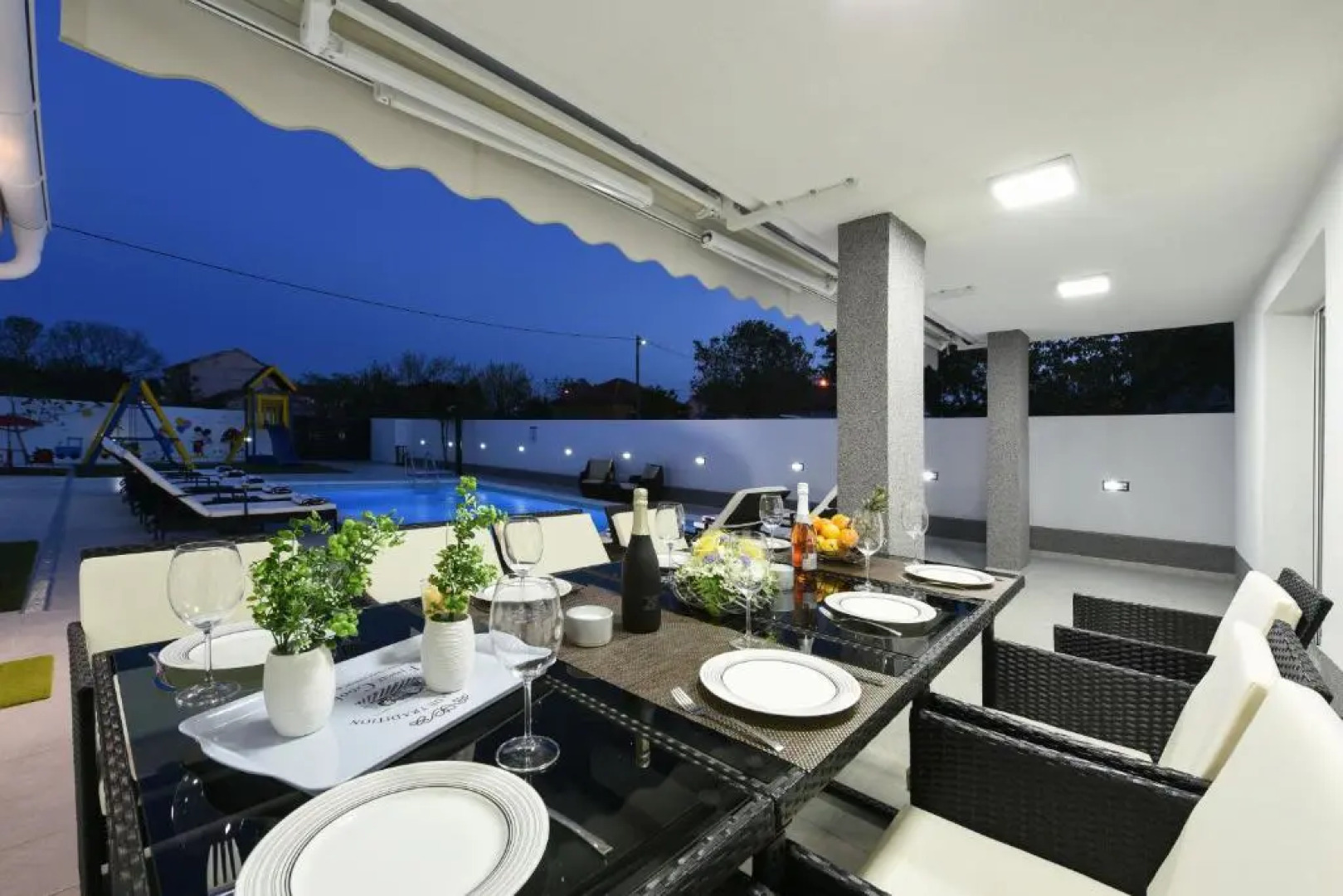 Villa Mare - with HEATED POOL