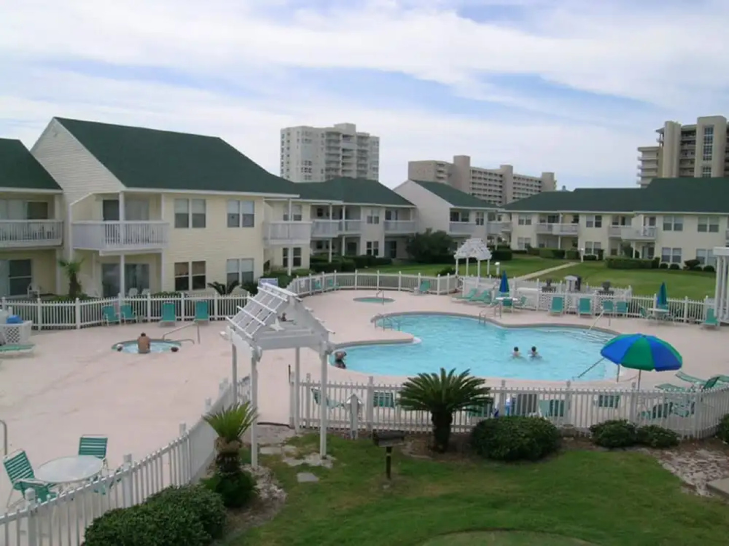 Sandpiper Cove Resort by Panhandle Getaways