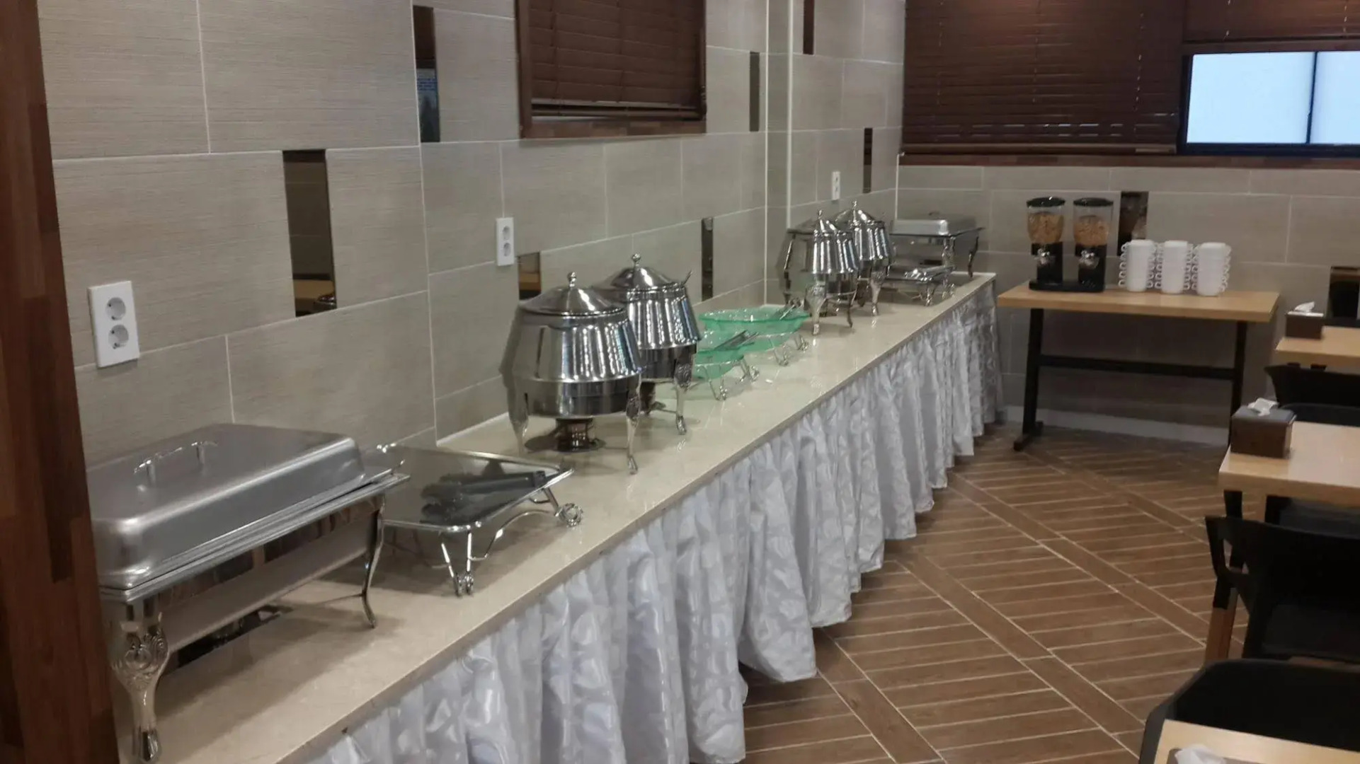 New Suwon Tourist Hotel