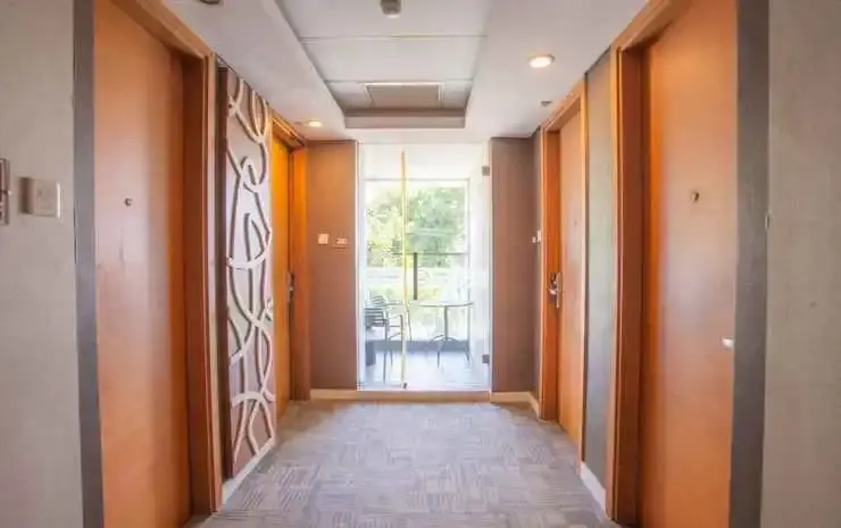 Life Hotel Mayjend Sungkono Surabaya