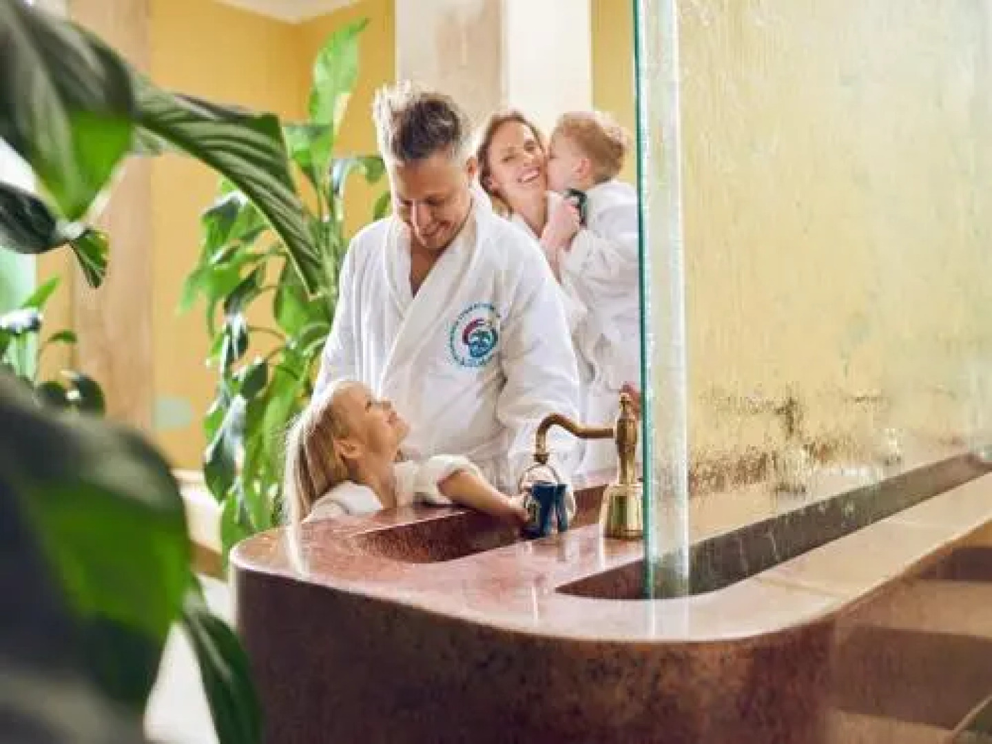 Aqua Apartment Centre