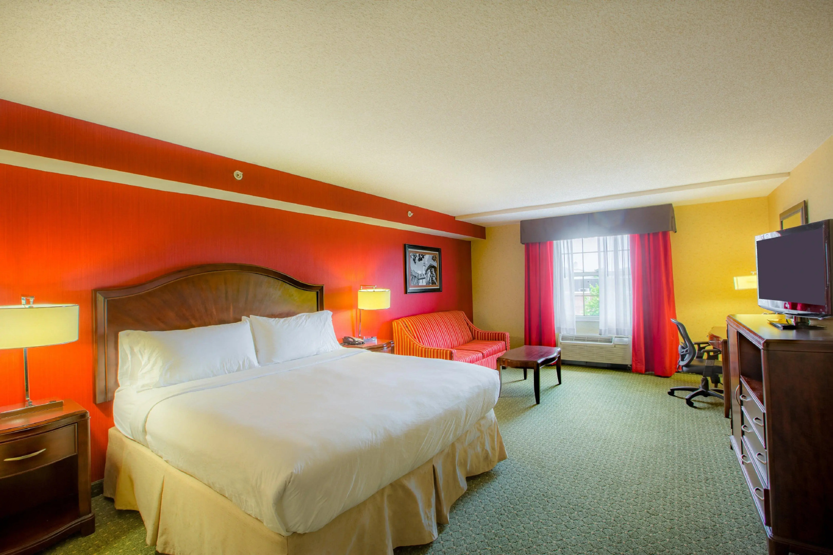 Holiday Inn Express & Suites Williamsburg by IHG