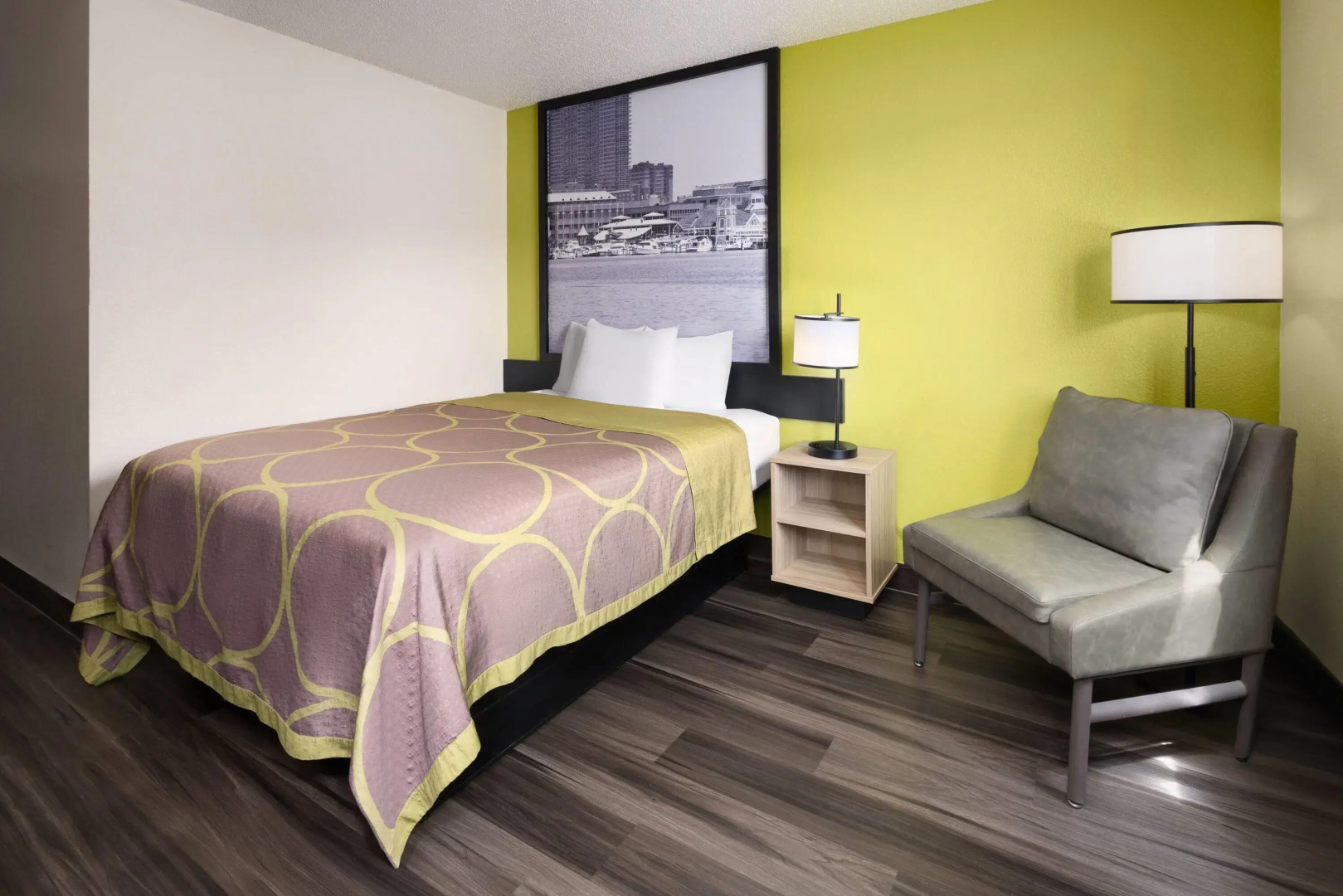 Super 8 by Wyndham South Boston VA