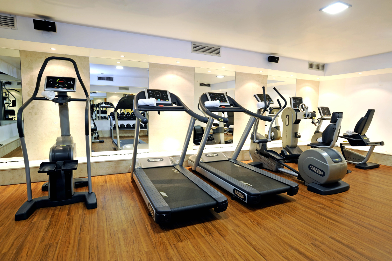 Отель Movenpick Hotel Sarajevo