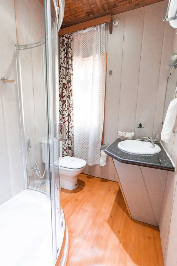 Sea Hawk Group Of Houseboat