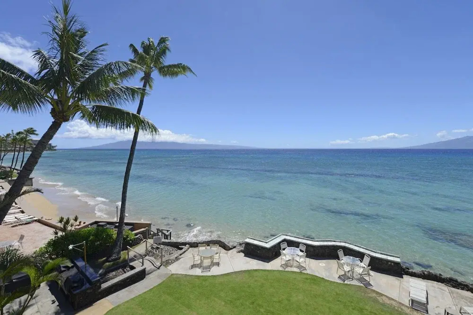 Kaleialoha #305 1 Bedroom 1 Bathroom Condo by Redawning