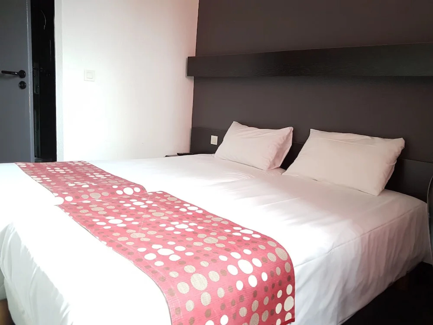 Best Hotel Paris Nord La Croix Verte